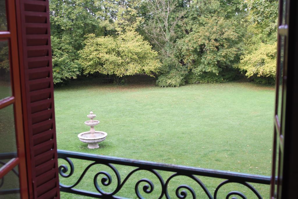 Chateau Du Breuil Bed & Breakfast Gevrolles Room photo